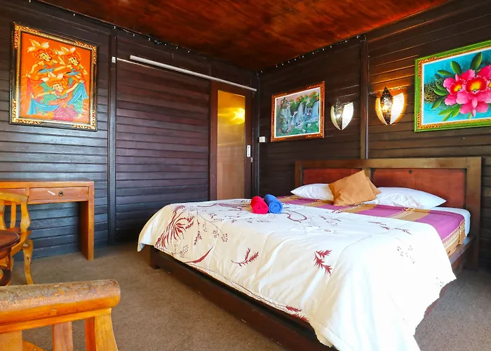 The Huts Guest house 2*