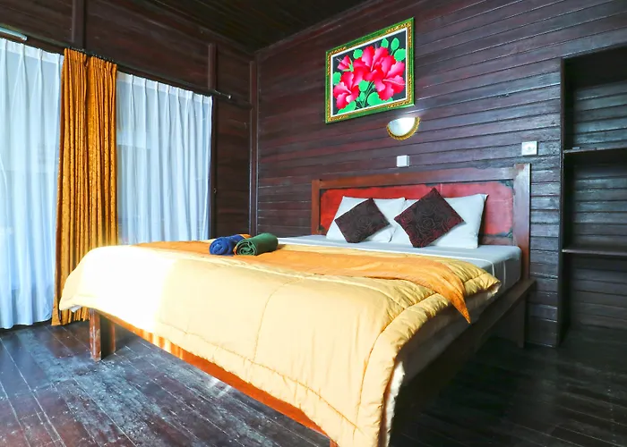 Guest house The Huts
