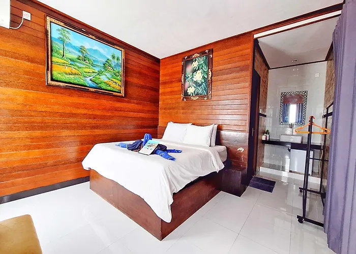 The Huts Guest house 2*